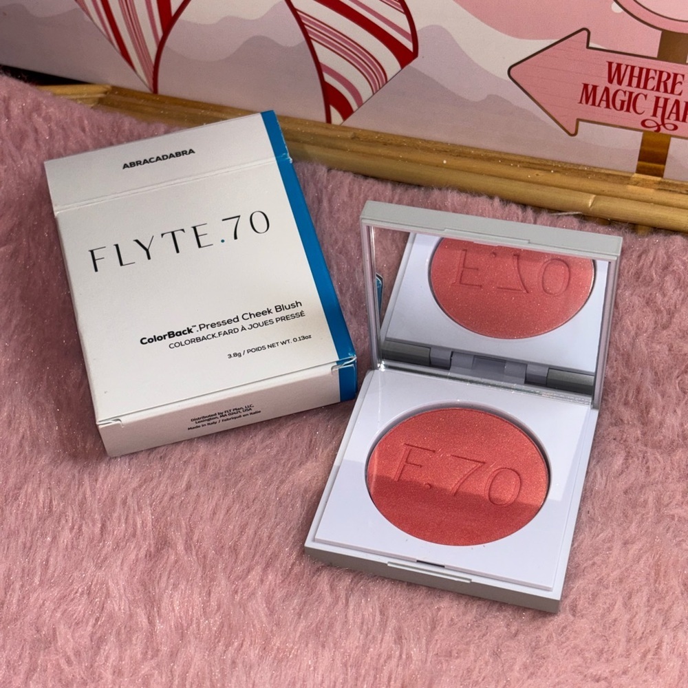 Flyte.70 ColorBack Pressed Cheek Blush